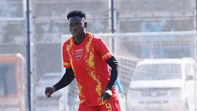 Kafayat Atoke Başhıru, 3 maçta 9 gol attı