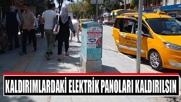 Kaldırımlardaki elektrik panoları kaldırılsın