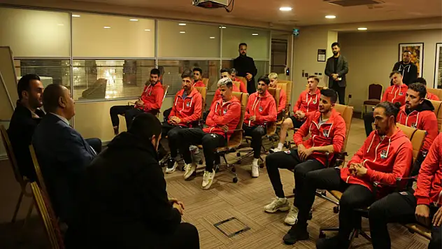 Kandaşoğlu'ndan Vanspor'a ziyaret