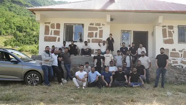 Karabeyli gençler geleneksel piknikte buluştu