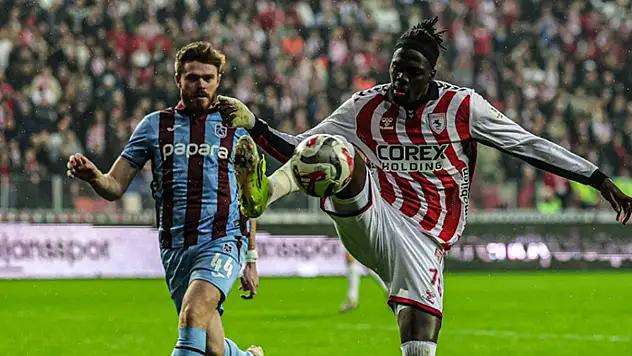 Karadeniz derbisinde kazanan Trabzonspor