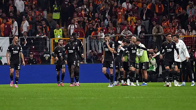 Kartal ilk 15 dakikada uçuyor