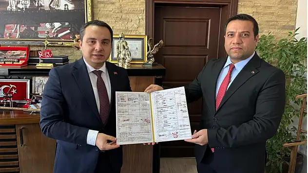 Kaymakam Aydoğan'a anlamlı hediye