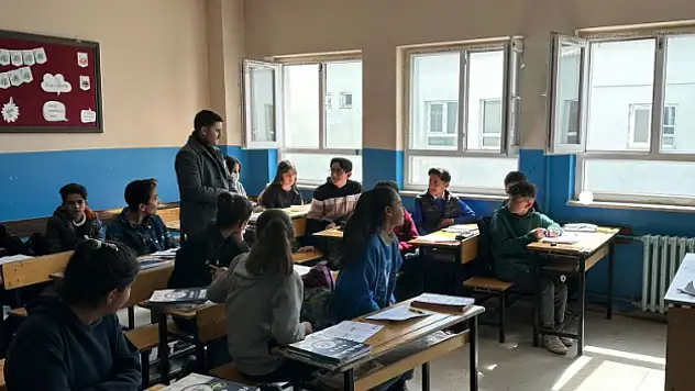 Kaymakam Bulut'tan öğrencilere ziyaret