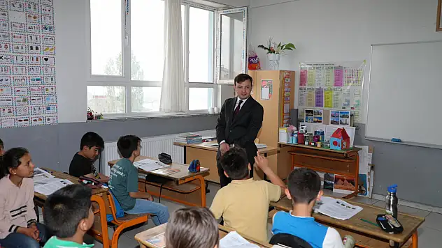 Kaymakam Erdoğan'dan öğrencilere ziyaret
