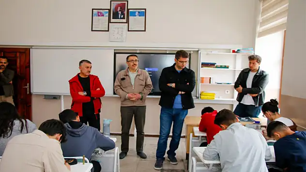 Kaymakam Karaloğlu öğrencilerle buluştu