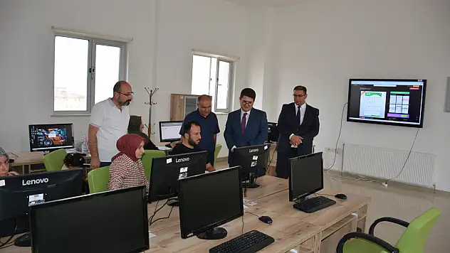 Kaymakam Özdemir'den kültür ve sanat merkezine ziyaret