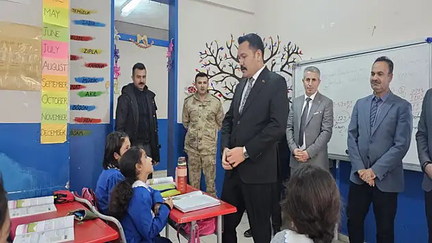 Kaymakam Türkmenoğlu Doğangün İlkokulu'nu ziyaret etti