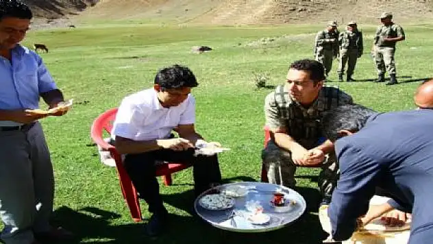 BU KÖY İLK KEZ KAYMAKAM GÖRDÜ