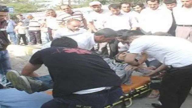 Trafik Kazası: 14 Yaralı