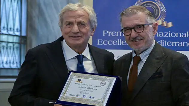 Kenan Yıldız, Servet Yardımcı ve Jose Mourinho'ya İtalya'dan ödül