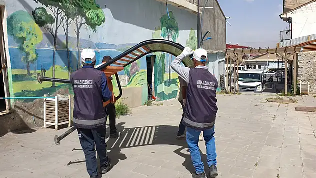 Kent Meydanında düzenleme çalışmaları