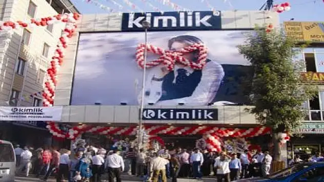 Kimlik Mağazası yeni yerinde açıldı