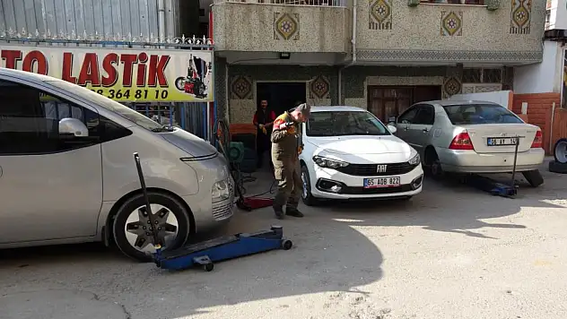 Kış lastiği zorunluluğu öncesi lastikçilerde yoğunluk
