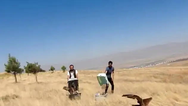 Kızıl Şahinler özgürlüğe uçtu