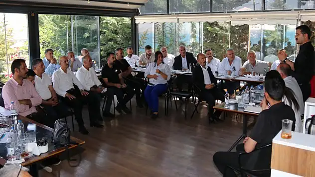 Koç ve Komi muhtarlarla buluştu