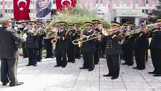 VAN'DA ZAFER KONSERİ