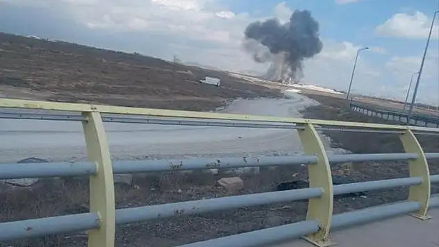 Konya'da Türk Yıldızları'nın eğitim uçağı düştü