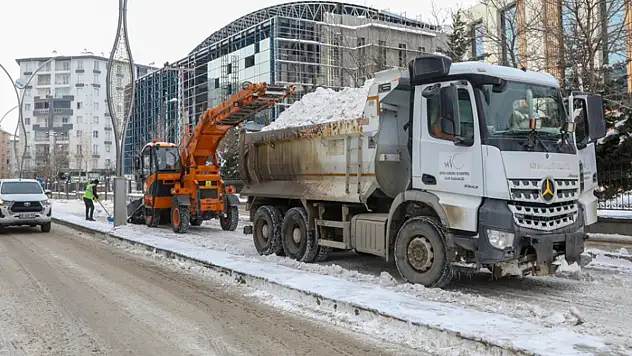 Kuraklıktan etkilenen Sıhke Gölü'ne can suyu