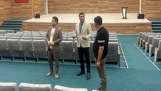 Kuşan, Bostaniçi Kütüphanesi'ni ziyaret etti