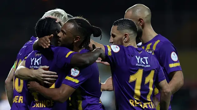 Lider Eyüpspor farklı kazandı