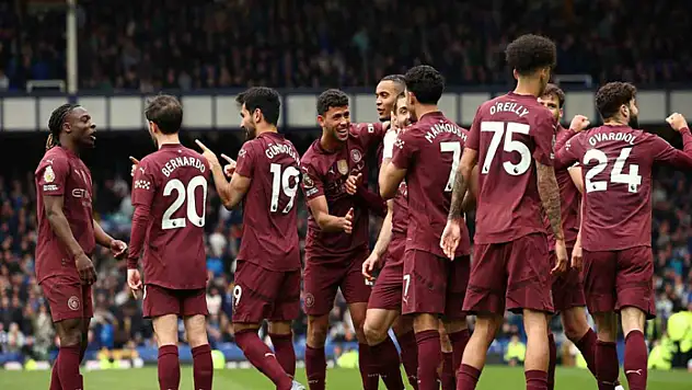 Manchester City, Everton'ı 2-0 ile geçti