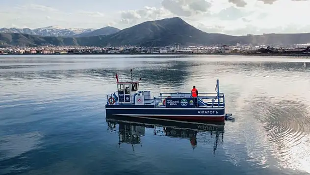 Mavi Nefes Van Gölü'nde etkisini gösterdi