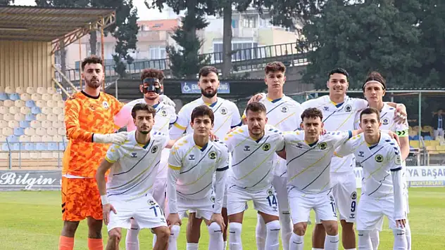 Menemen FK, devreye play-off hattının gerisinde girdi