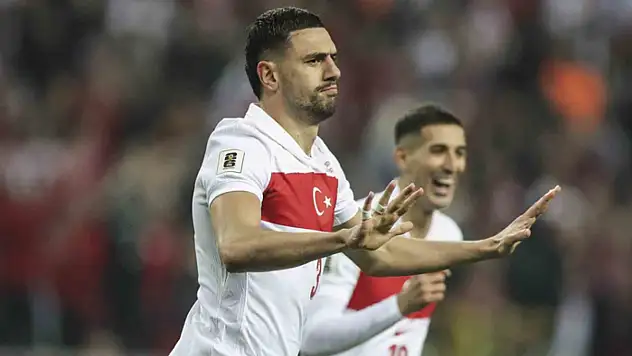 Merih Demiral, Al Ahli ile sözleşme yeniledi