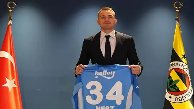 Mert Günok yeniden Fenerbahçe'de