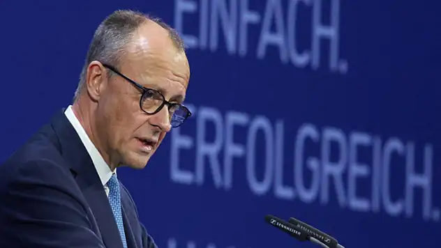 Merz: Ukraynalı gençler Almanya'ya gelmek yerine ülkelerinde kalarak hizmet etmeli