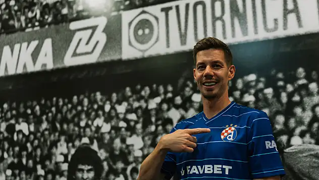 Miha Zajc, Dinamo Zagreb ile 2 yıllık sözleşme imzaladı