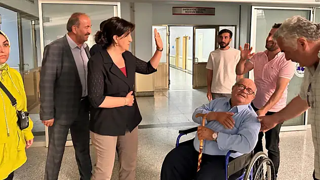 Milletvekili Buldan'dan hastalara ziyaret