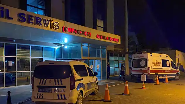 Minibüs ile otomobil çarpıştı: 9 yaralı