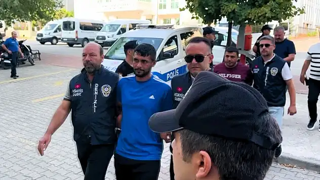 Motosikletle takip ettikleri şahsa kurşun yağdırdılar
