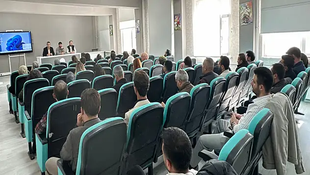 Müdür Demir, Okul TÜBİTAK Koordinatörleri ile toplantı düzenledi