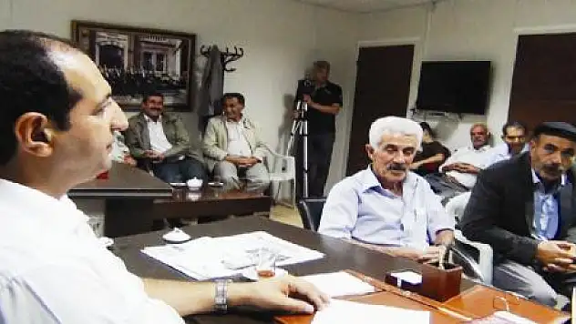 MAHALLE MUHTARLARINI DİNLEDİ