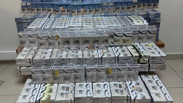 Muradiye'de kaçak sigara ele geçirildi
