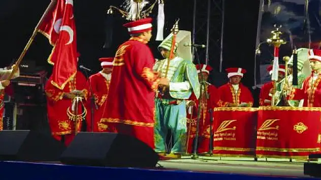 MURADİYE UNUTULMAZ BİR GECE YAŞADI