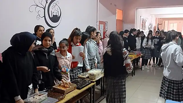 Muradiyeli öğrencilerden Gazze'ye destek