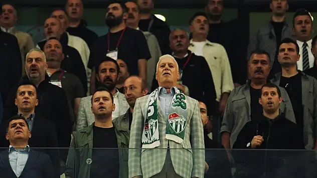 Mustafa Bozbey: Her zaman yanındayız Bursaspor'umuz