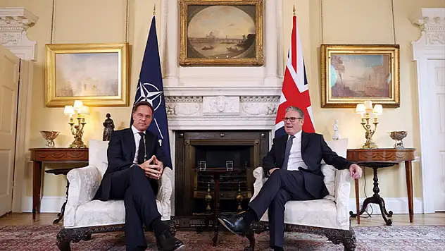 NATO Genel Sekreteri Rutte ile İngiltere Başbakanı Starmer bir araya geldi