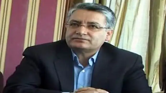 NAZMİ GÜR VAN'DAKİ EĞİTİMİ SORDU