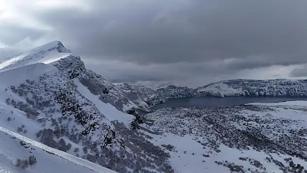 Nemrut Kalderası beyaz gelinliğini giydi