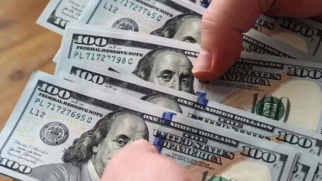 Net UYP açığı 328,5 milyar dolara yükseldi