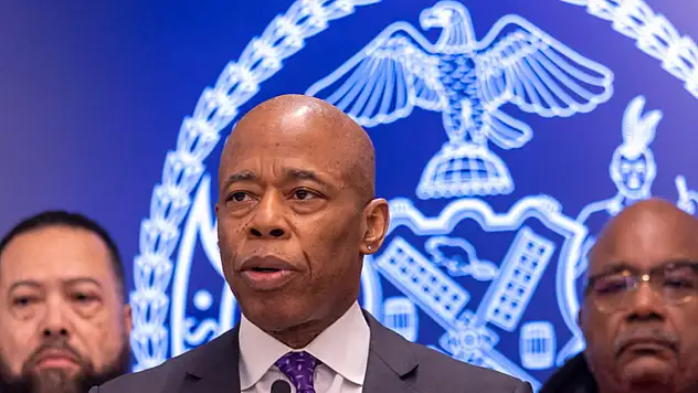 New York Belediye Başkanı Eric Adams hakkındaki yolsuzluk davası düştü