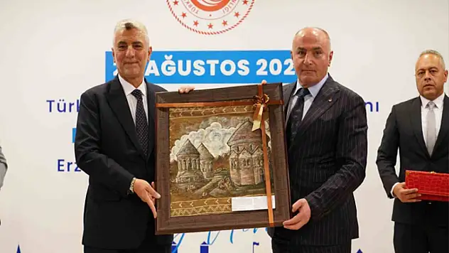 Özakalın Bakan Bolat'a iş dünyasının beklentilerini anlattı