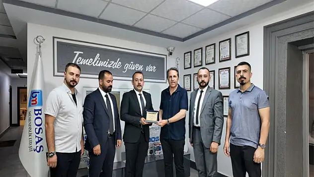 Perihanoğlu: Gençlerin gücüyle Van'ı geleceğe taşıyacağız