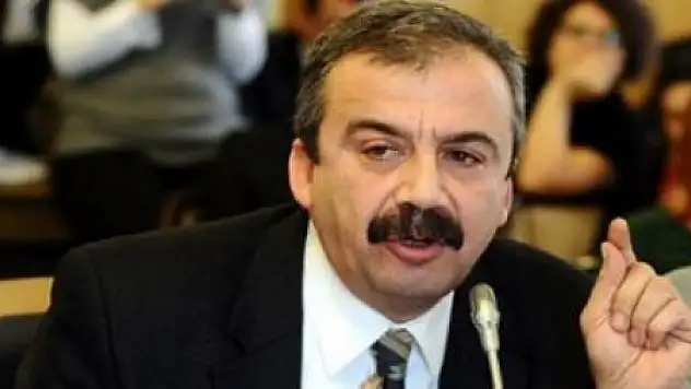 PKK 'ཕ NİSAN'' ÇEKİLİYOR