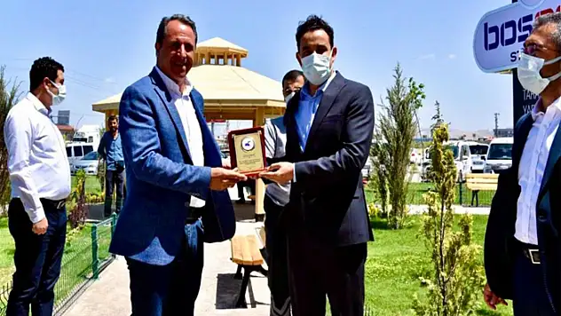 Prof. Dr. Sebahattin Çelik'in Van'dan ayrılması üzüntü yarattı